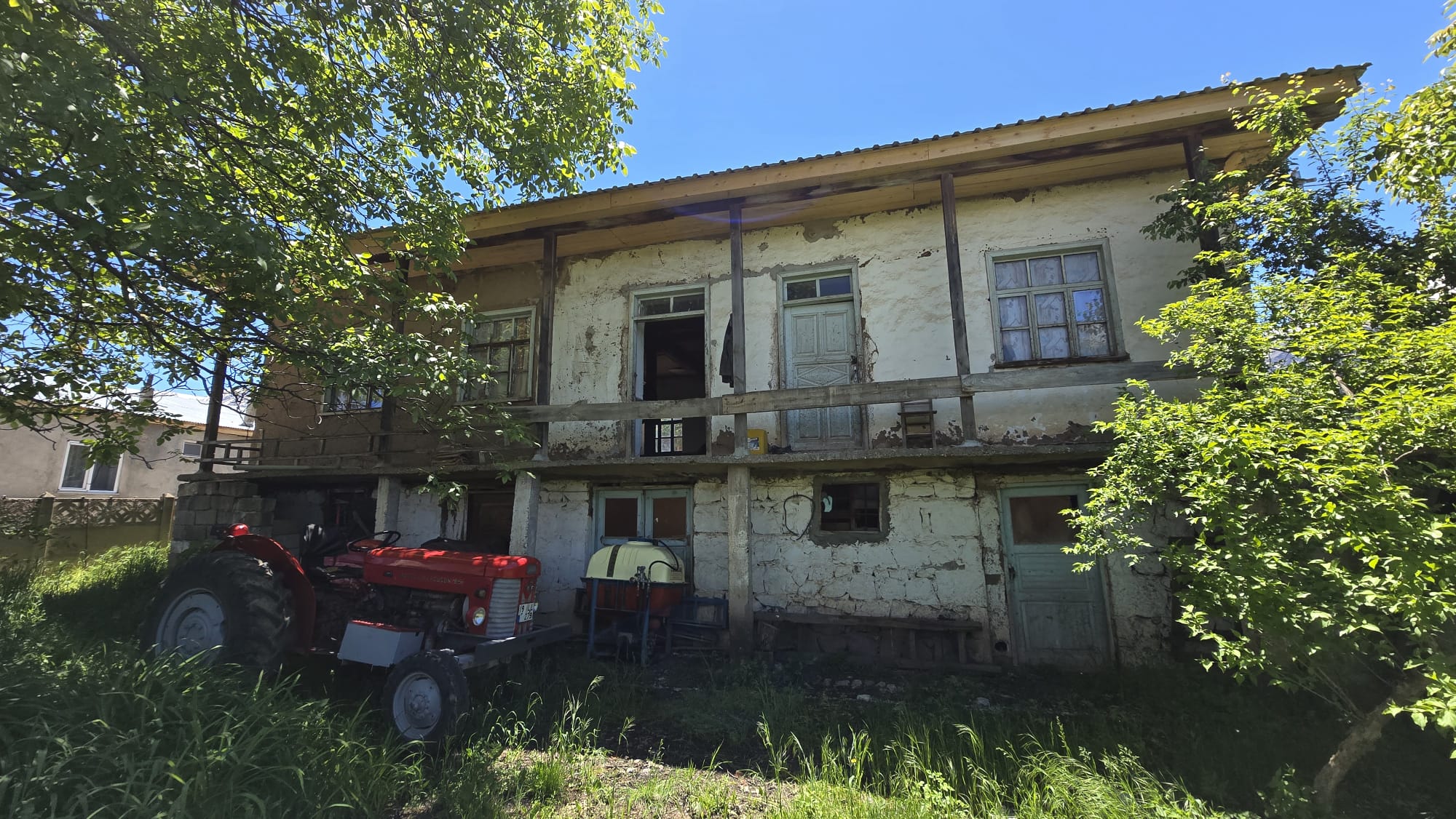 MABEL'DEN KONAKBAŞI KÖYÜNDE SATILIK 764 M2 BAHÇE VE KÖY EVİ
